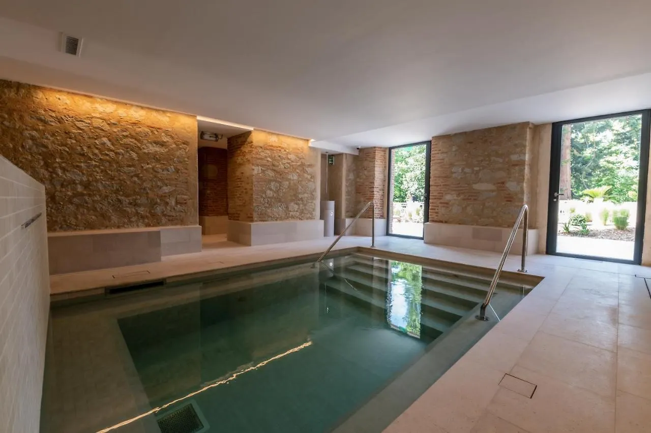 Chateau De Fiac - Luxurious Hotel & Spa