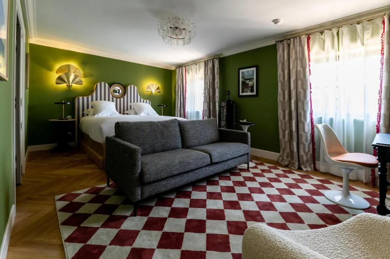 Chateau De Fiac - Luxurious Hotel & Spa