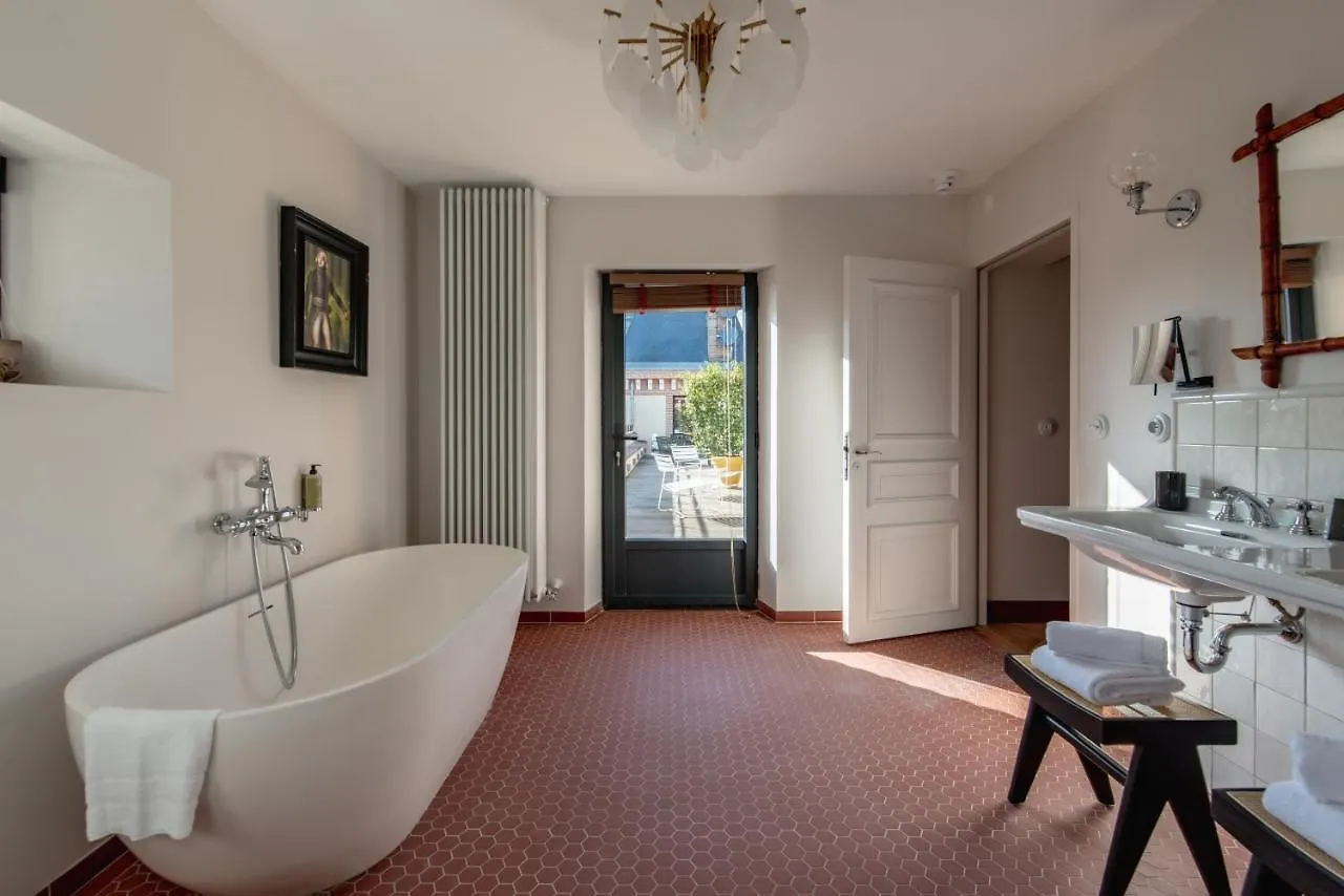 Chateau De Fiac - Luxurious Hotel & Spa